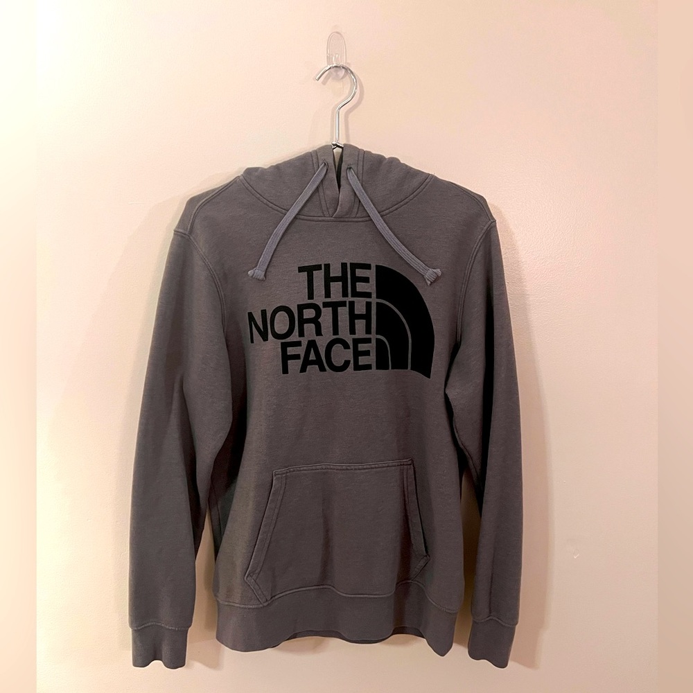 The North Face Men’s size M Sweatshirt